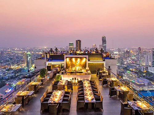 Moon Bar at Banyan Tree