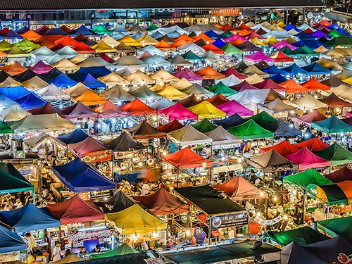 ตลาดนัดรถไฟ รัชดา